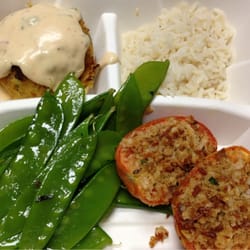 National Geographic Cafeteria - Nice size Cod Cake, Rice, Snow Peas and Baked Stuffed Plum Tomatos for $3.18. Wow! So unreal.