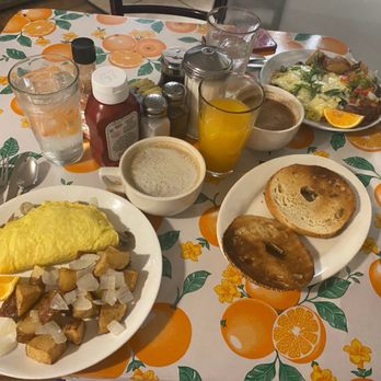 Brunch Everyday - Bagel, Omelette, Orange Juice, Latte - Coffee & Tea Near Me - Conshohocken, Pennsylvania Brunch Everyday - Bagel, Omelette, Orange Juice, Latte - Coffee & Tea Near Me - Conshohocken, Pennsylvania