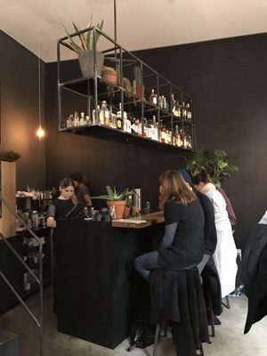 Le Bon by null