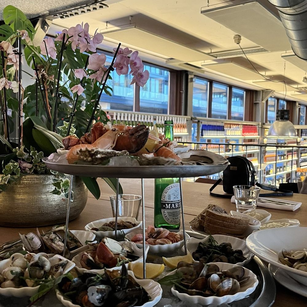De IJ-kantine - Breakfast & Brunch Near Me - Amsterdam, New Hampshire