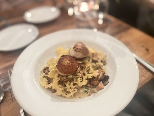 Mezzaluna Pasteria & Mozzarella Bar Pacific Grove by null