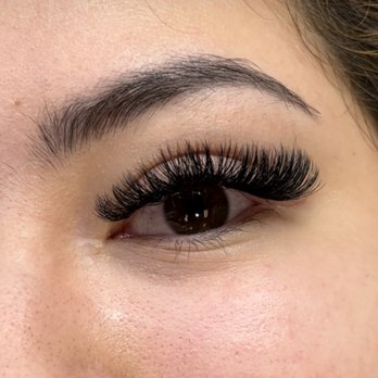 Chic Beauty Bar - Eyebrow Services Near Me - Forest Grove, Oregon