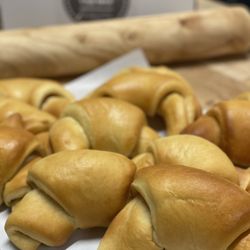 It's In The Mix - Christmas Dinner Rolls