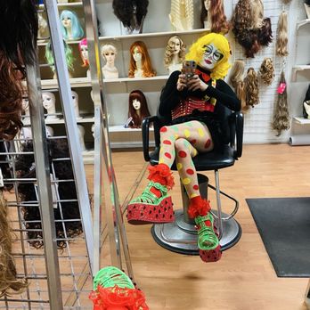 Outfitters Wig - Wigs Near Me - Los Angeles, California
