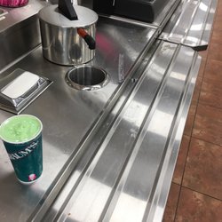 Braum's Ice Cream Store - Really clean place, huh?