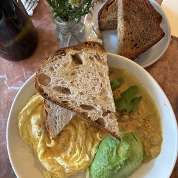 Good Thanks Cafe - Chickpea Curry Scramble and Banana Bread - Cafes Near Me - New York, New York Good Thanks Cafe - Chickpea Curry Scramble and Banana Bread - Cafes Near Me - New York, New York