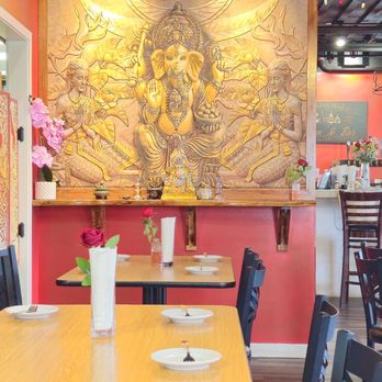 Koloa Thai Bistro - Interior - Thai Near Me - Koloa, Hawaii