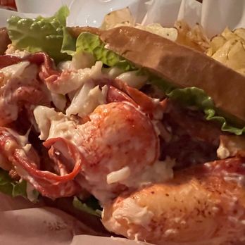 Gilbert's Chowder House - Lobster roll and Chowder - Seafood Near Me - Portland, Maine Gilbert's Chowder House - Lobster roll and Chowder - Seafood Near Me - Portland, Maine