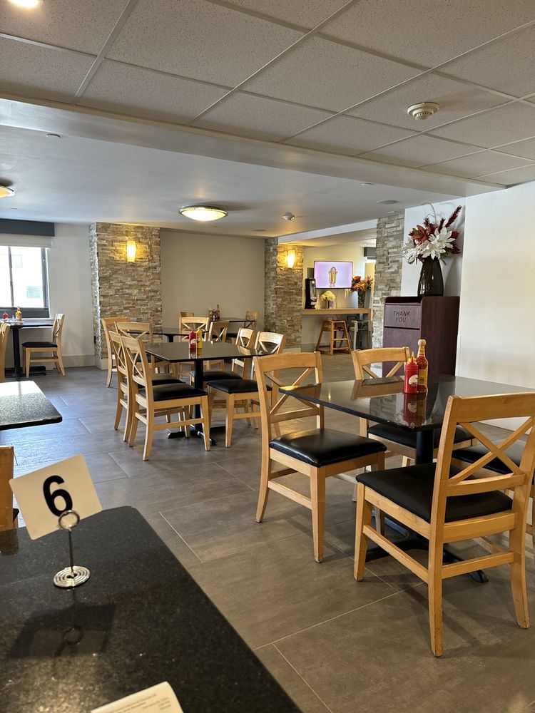 International House of Hot Dogs & Goodies