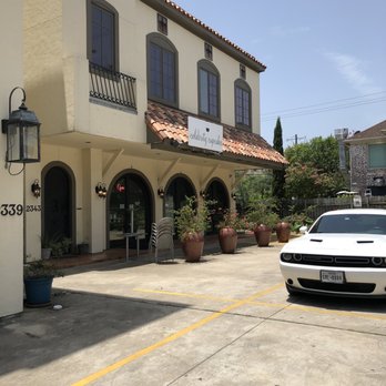 Celebrity Cupcakes - Outside of bakery - Bakeries Near Me - Houston, Texas Celebrity Cupcakes - Outside of bakery - Bakeries Near Me - Houston, Texas