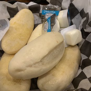Angelo's Pizzeria & Ristorante - Complimentary bread for the table - Pizza Near Me - Inverness, Florida