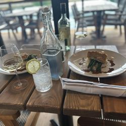 Edgewater Eatery - Lunch is served