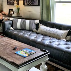 2b Mod - Same Four Maxx destroyed black sofa, This is the excellent couch bought from Kathy Kuo Homes not 2BMod in Arizona scam. Zoom in on pics.