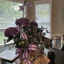 purple hydrangeas for mother's day!