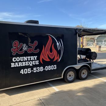 K & L Country BBQ - The back of the truck - Food Trucks Near Me - Kingfisher, Oklahoma
