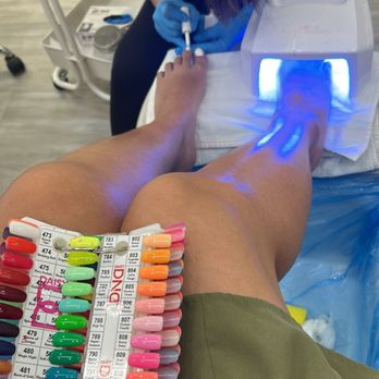 D’Luxe Nail Spa - Gel pedicure - Nail Salons Near Me - Livermore, California