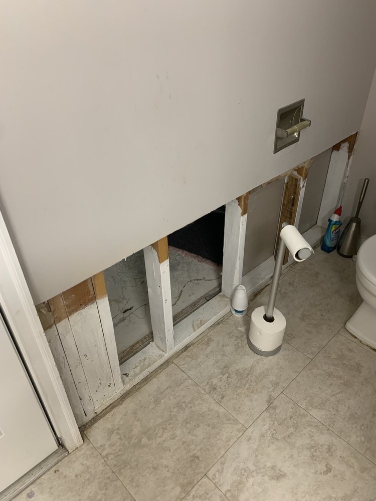 WATERFRONT APARTMENTS Updated August 2024 14 Photos 1600 E Grand