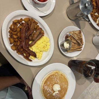 Wild Eggs - Breakfast & Brunch Near Me - Jeffersontown, Kentucky Wild Eggs - Breakfast & Brunch Near Me - Jeffersontown, Kentucky