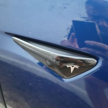 Wurzel Performance - Tesla symbol being seen with Chrome Delete - Auto Detailing Near Me - Carson, California