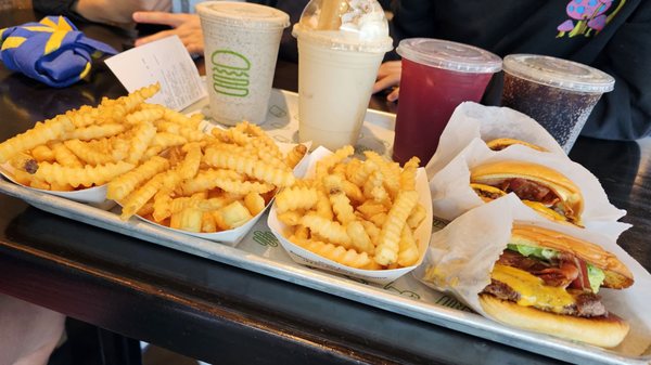Shake Shack Austin, Domain by null