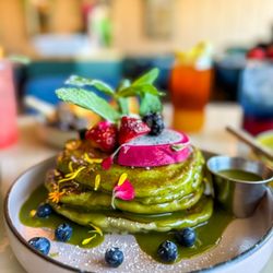 Kan Kiin Brunch & Thai Eatery - Matcha buttermilk pancake ( with homemade Matcha cream)