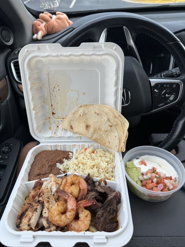 Abi Azteca Grill & Bar