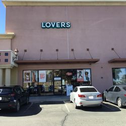Lovers - Offer subject to change at any time. Offer valid 10/05/2025 - 11/01/2025 at store closing.