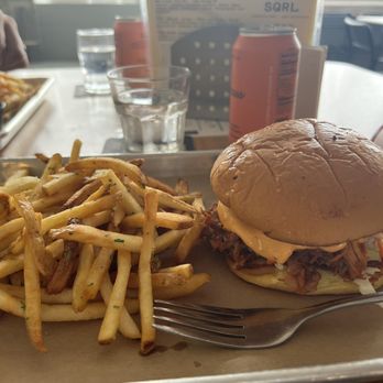 Grnd Sqrl - Pulled pork with truffle fries and CBD drink - Gastropubs Near Me - Twentynine Palms, California Grnd Sqrl - Pulled pork with truffle fries and CBD drink - Gastropubs Near Me - Twentynine Palms, California