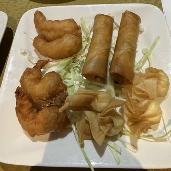 Asian Kitchen - Appetizer tray comes with family combo - Chinese Near Me - Seattle, Washington Asian Kitchen - Appetizer tray comes with family combo - Chinese Near Me - Seattle, Washington