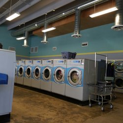 Olmos Park Wash & Fold - I have been looking for a decent laundromat and this place is nice.   Clean,  price right and relaxing.  I will be back.