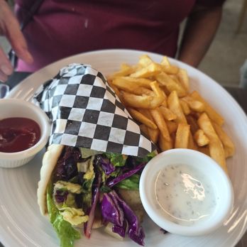 Beren Mediterranean - Gyro sandwich - Breakfast & Brunch Near Me - Fort Worth, Texas