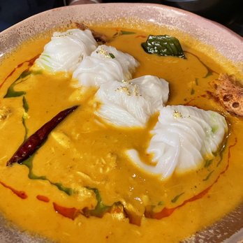 Valla Table - Crab Dumpling Curry with rice - Thai Near Me - New York, New York Valla Table - Crab Dumpling Curry with rice - Thai Near Me - New York, New York
