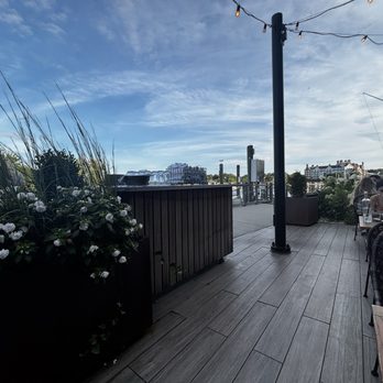The Wheel - Outside patio - New American Near Me - Stamford, Connecticut