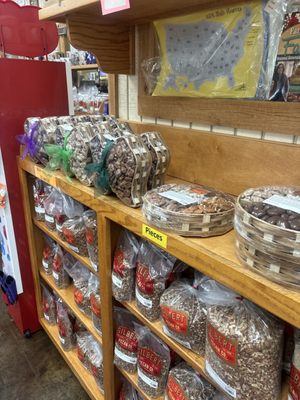 Gilbert Pecan Co by null