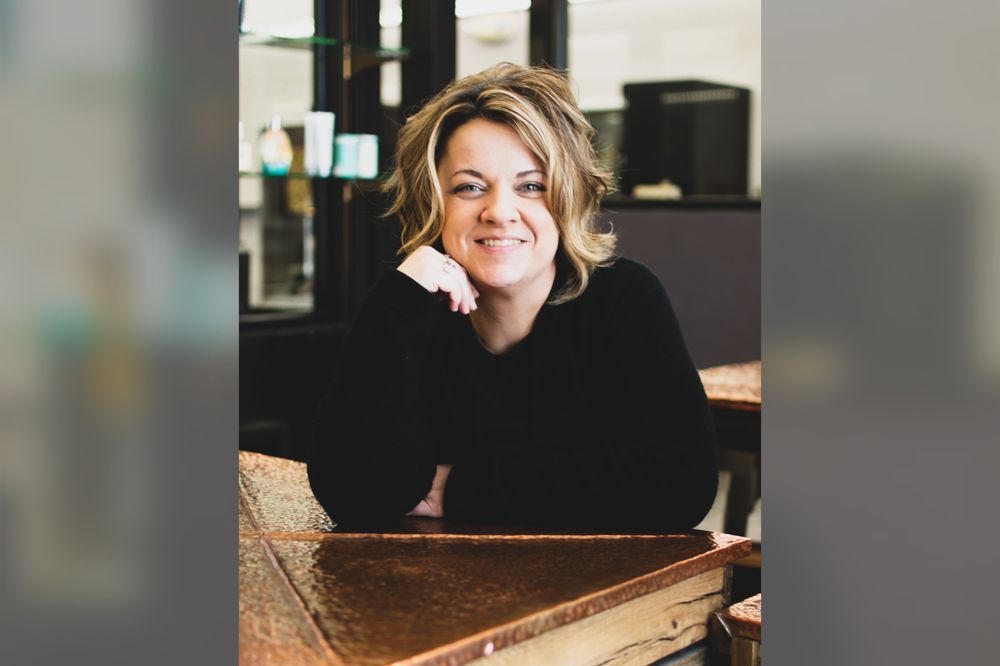 ROOTS SALON & SPA Updated September 2024 161 Photos 744 Dyer St