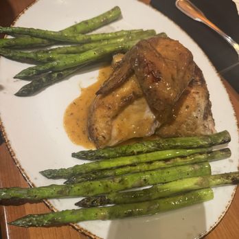 Redstone American Grill - Rotisserie Chicken - Steakhouses Near Me - Oakbrook Terrace, Illinois