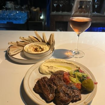 Roaming Goat - Filet Mignon, Hummus Pita bread platter and Rosè - Wine Bars Near Me - San Francisco, California Roaming Goat - Filet Mignon, Hummus Pita bread platter and Rosè - Wine Bars Near Me - San Francisco, California