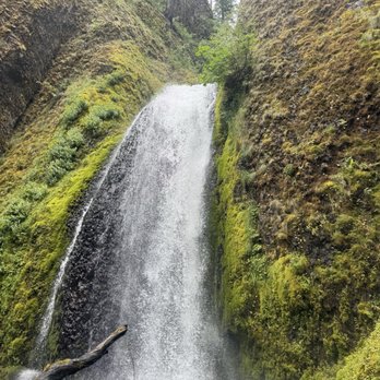 Multnomah Falls - Hiking Near Me - Bridal Veil, Oregon Multnomah Falls - Hiking Near Me - Bridal Veil, Oregon
