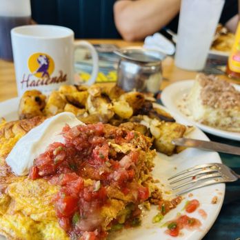 Beach Break Cafe - Omelette Santa Fe - Breakfast & Brunch Near Me - Oceanside, California Beach Break Cafe - Omelette Santa Fe - Breakfast & Brunch Near Me - Oceanside, California