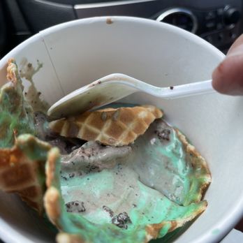 Cold Stone Creamery - After pushing ice cream to the bottom of the bowl - Ice Cream & Frozen Yogurt Near Me - Tucson, Arizona Cold Stone Creamery - After pushing ice cream to the bottom of the bowl - Ice Cream & Frozen Yogurt Near Me - Tucson, Arizona