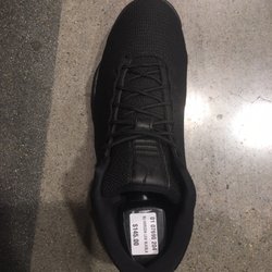Champs 14511 - Various newer shoes here. They don't carry a lot but they always carry the hot stuff.