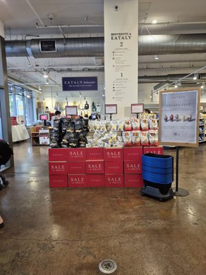 Eataly by null