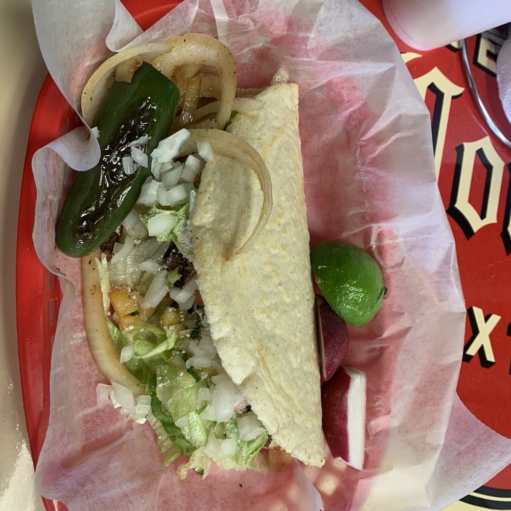 El Gallo Giro - Quesadilla especial con asada - Mexican Near Me - Springfield, Missouri El Gallo Giro - Quesadilla especial con asada - Mexican Near Me - Springfield, Missouri
