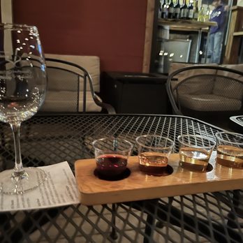 Sassafras Springs Vineyard - Sweet wine flight - Wineries Near Me - Springdale, Arkansas Sassafras Springs Vineyard - Sweet wine flight - Wineries Near Me - Springdale, Arkansas
