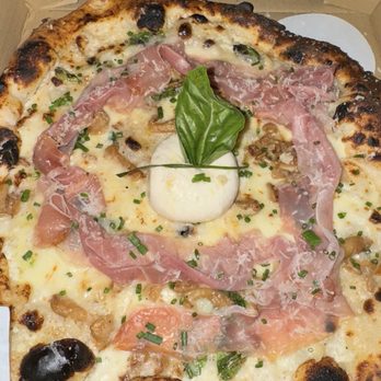 Zucchi Pizza - San Daniele Pie - Pizza Near Me - Honolulu, Hawaii