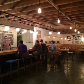 Baerlic Brewing - Open atmosphere - Breweries Near Me - Portland, Oregon Baerlic Brewing - Open atmosphere - Breweries Near Me - Portland, Oregon
