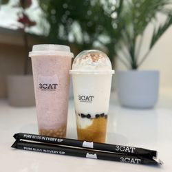 3CAT Handcrafted Beverage - Cheese strawberry Mochi mango