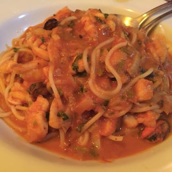 Bar do Beto - Seafood pasta, tasty and satisfying, a good dish to share. - Brazilian Near Me - Rio de Janeiro, RJ