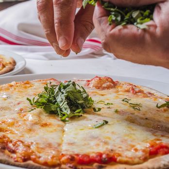 Tutto Pizza - Margherita Pizza - Pizza Near Me - Miami, Florida Tutto Pizza - Margherita Pizza - Pizza Near Me - Miami, Florida