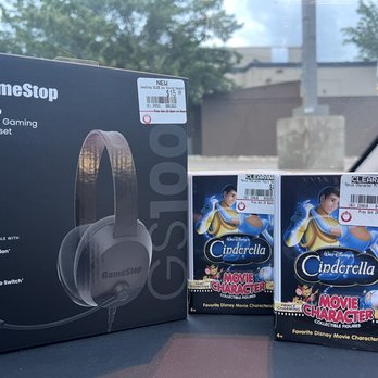 GameStop - GameStop wired gaming headset and two Disney Cinderella collectible characters - Mobile Phones Near Me - Denver, Colorado